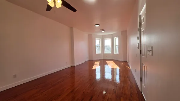 $2,800 | 6 50th Street, Unit 3, Weehawken, NJ 07086