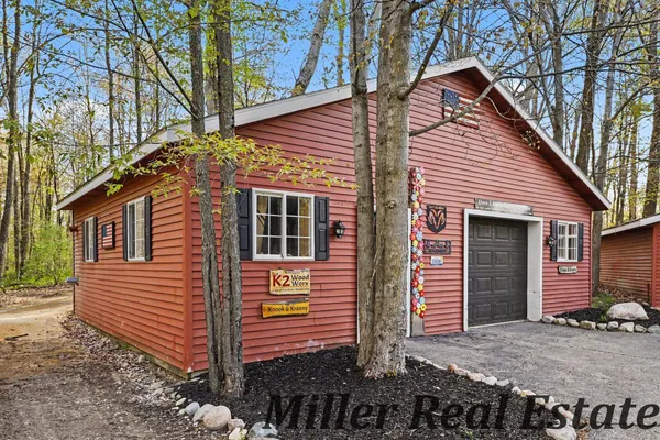 $489,900 | 300 Bethany Drive, Hastings, MI 49058