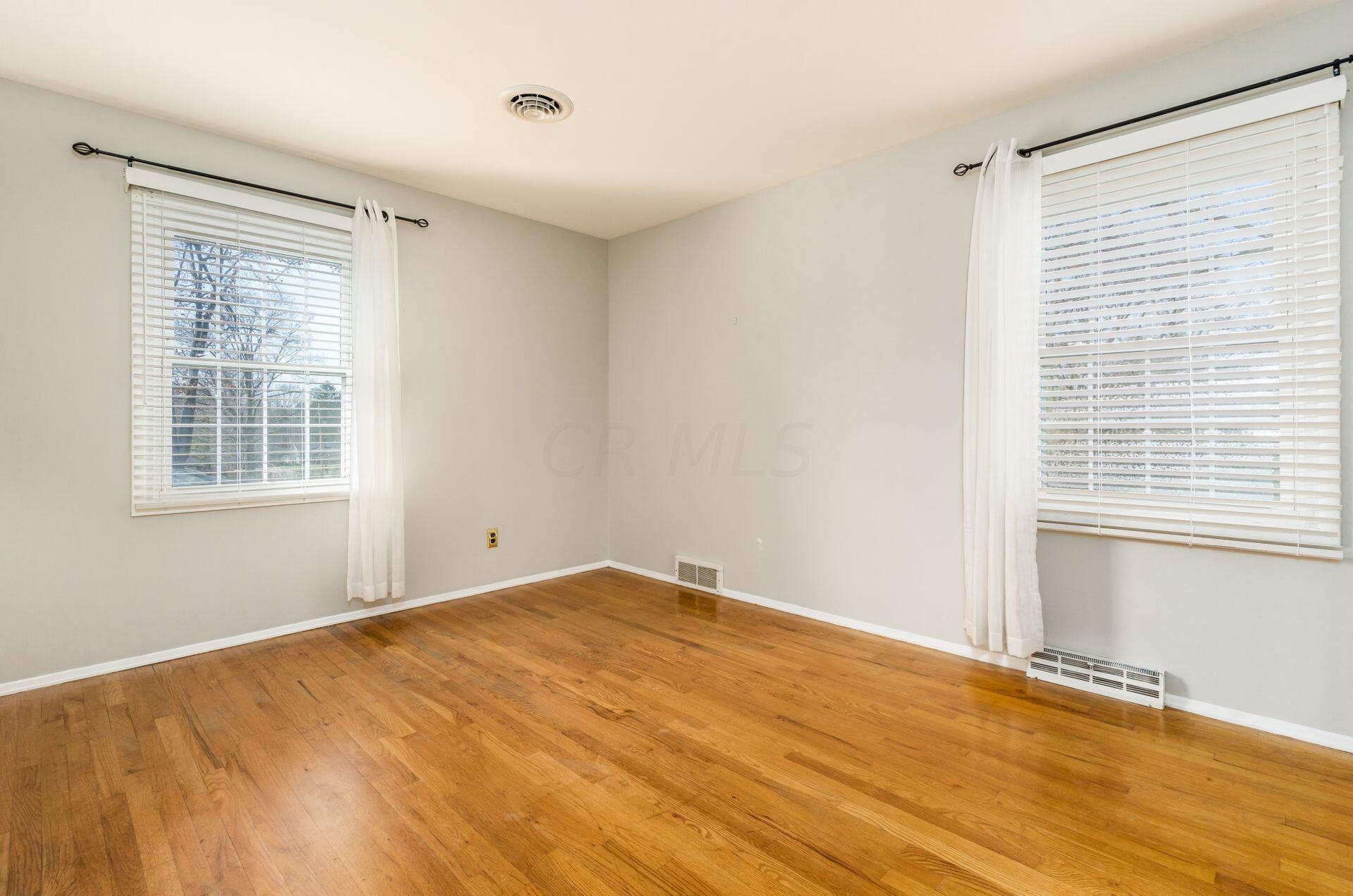 2456 Middlesex Road Columbus, OH 43220 - Photo 22 of 39 Middlesex - 24