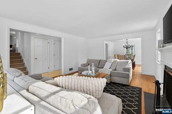 $1,789,000 | 236 White Oak Ridge Road, Short Hills, NJ 07078