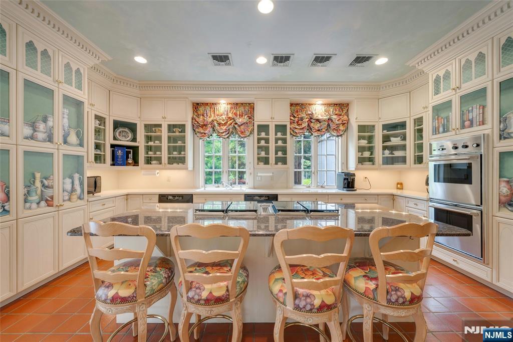 116 East Saddle River Road Saddle River, NJ 07458 - Photo 11 of 42