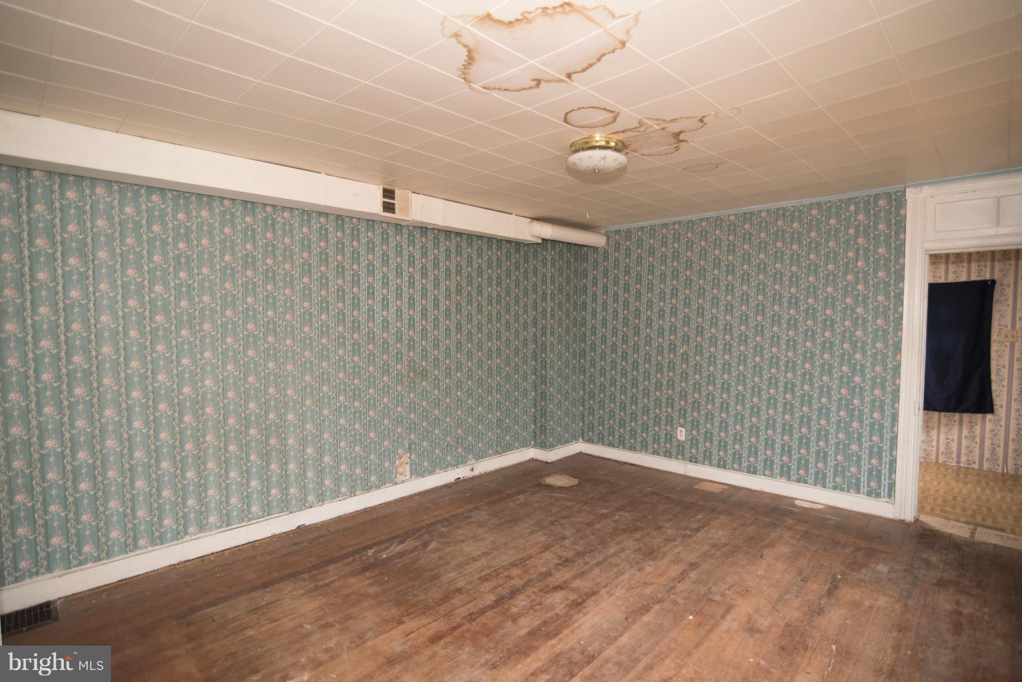 3310 Old Frederick Road Baltimore, MD 21229 - Photo 2 of 14 Interior (General)