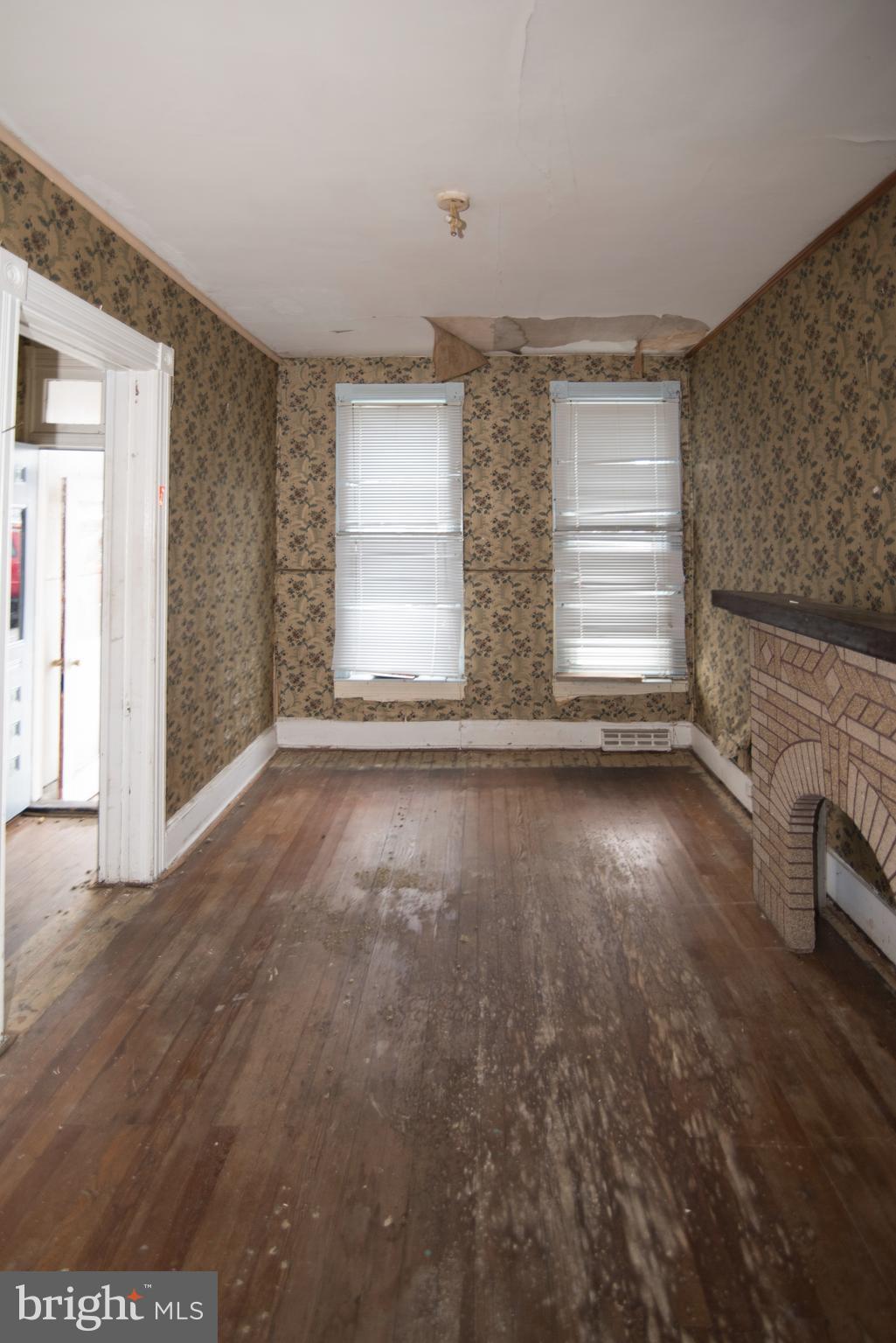 3310 Old Frederick Road Baltimore, MD 21229 - Photo 7 of 14 Interior (General)