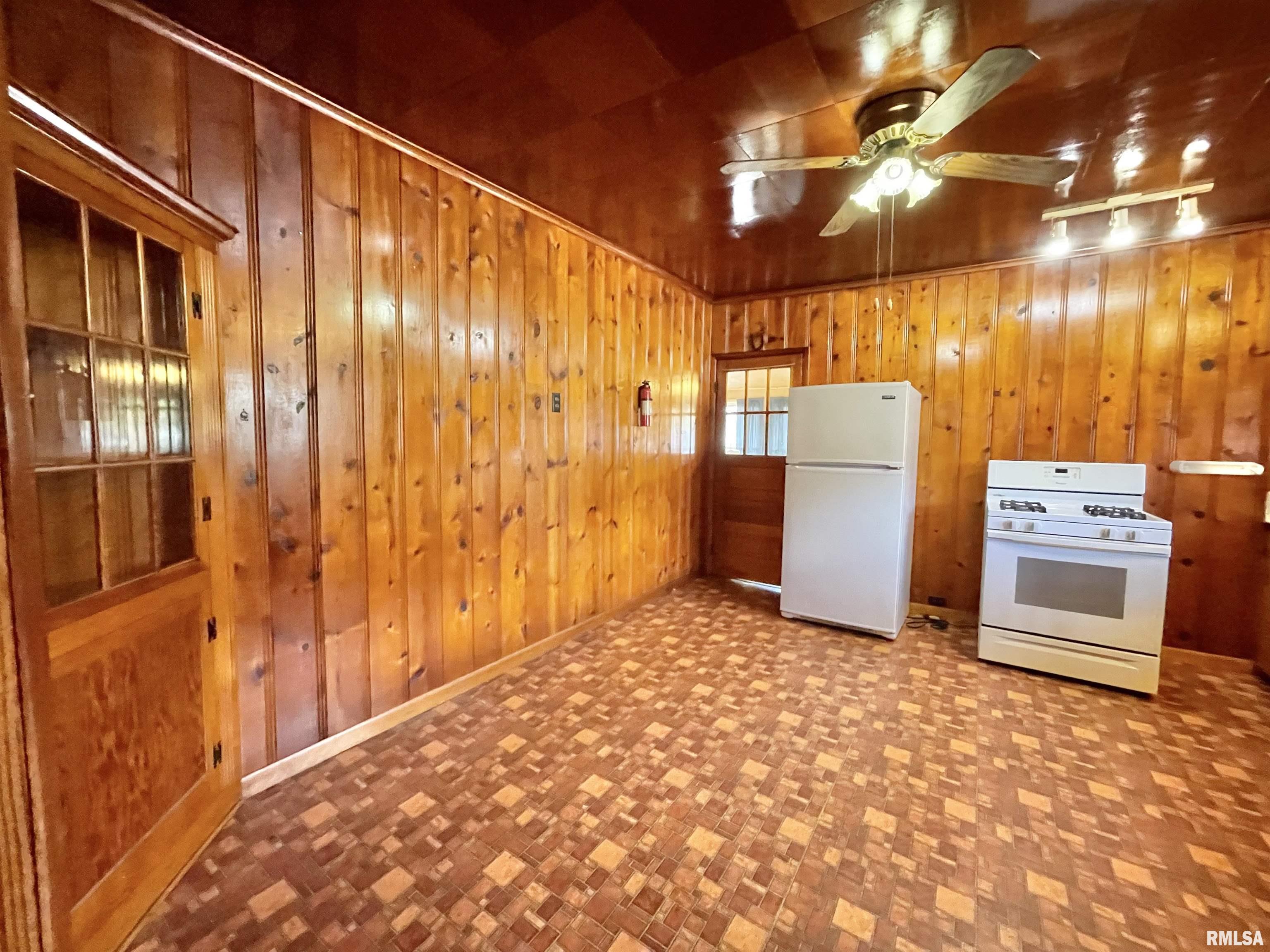 602 East Main Street Christopher, IL 62822 - Photo 8 of 28