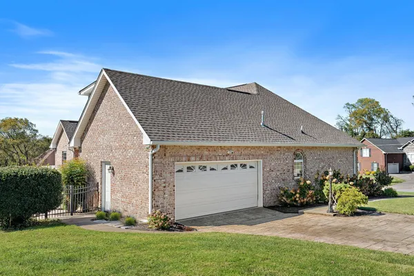 $579,000 | 262 Bayhill Drive, Gallatin, TN 37066