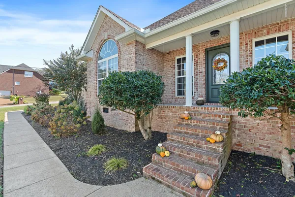 $579,000 | 262 Bayhill Drive, Gallatin, TN 37066