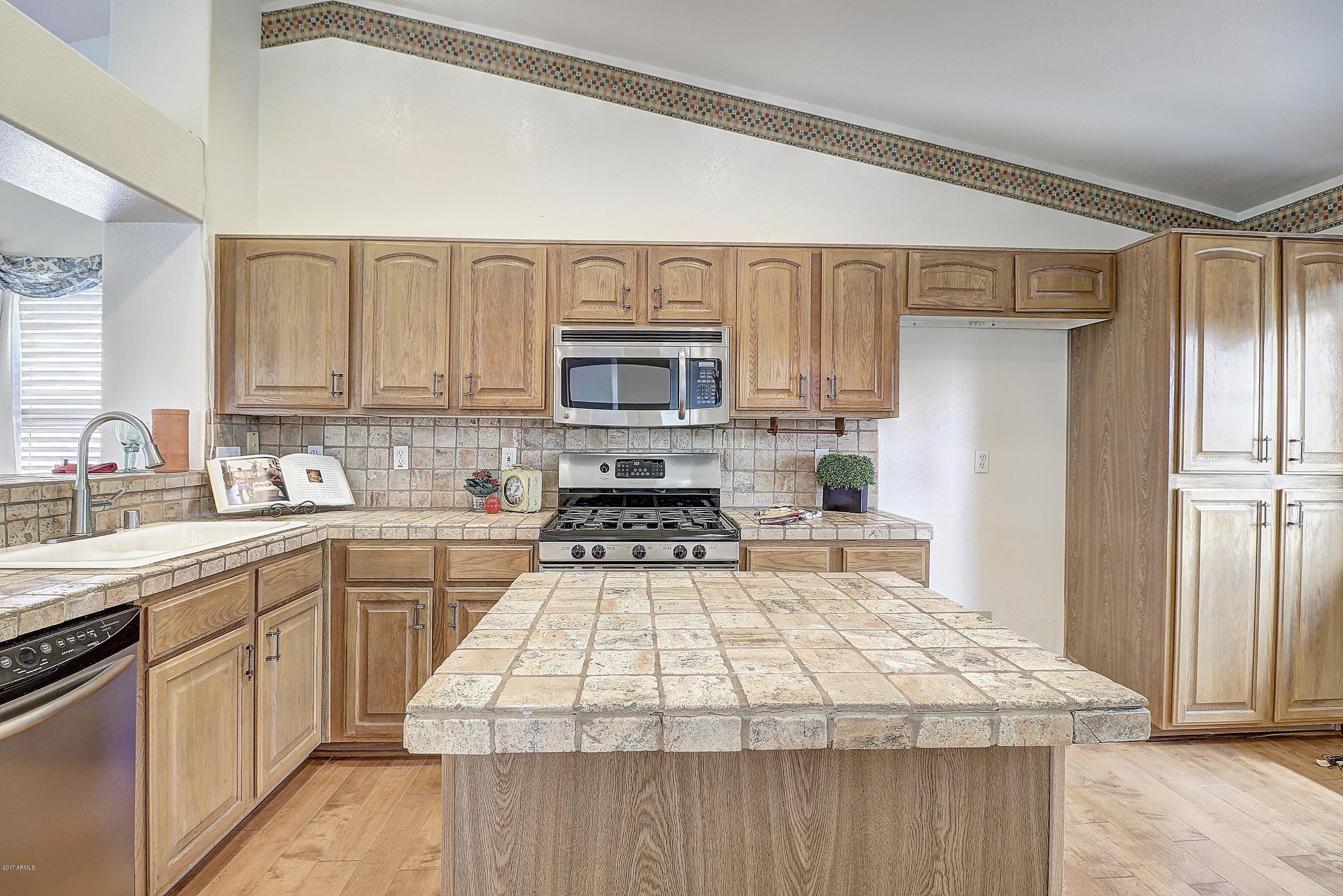 4020 West Cactus Road Phoenix, AZ 85029 - Photo 29 of 47 IMG_2860_1_2_3_4_5_6