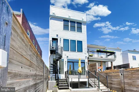 $789,000 | 715 K Street Northeast, Unit 1, Washington, DC 20002
