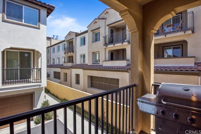 $1,120,000 | 10530 Acorn Place, Los Alamitos, CA 90720