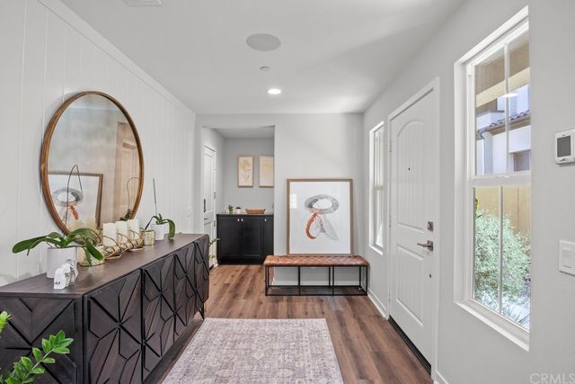 $1,120,000 | 10530 Acorn Place, Los Alamitos, CA 90720