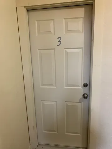 $1,950 | 1098 Stafford Street, Unit 3, Leicester, MA 01542