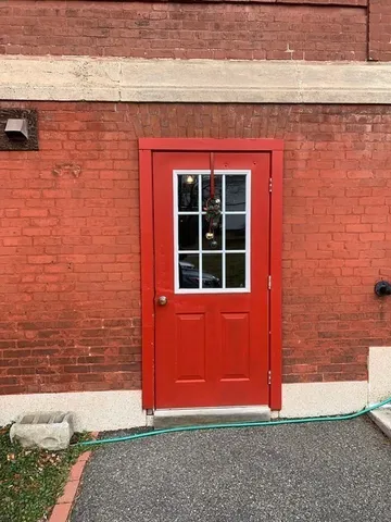 $1,950 | 1098 Stafford Street, Unit 3, Leicester, MA 01542