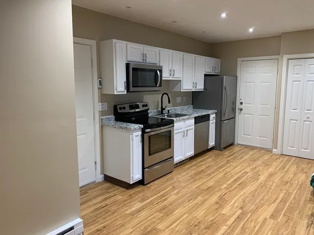 $1,950 | 1098 Stafford Street, Unit 3, Leicester, MA 01542