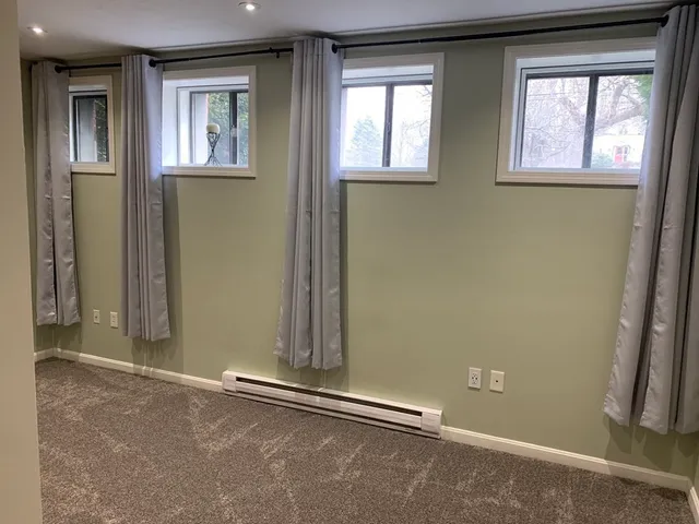 $1,950 | 1098 Stafford Street, Unit 3, Leicester, MA 01542