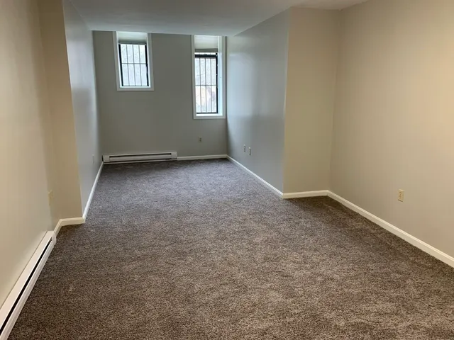 $1,950 | 1098 Stafford Street, Unit 3, Leicester, MA 01542