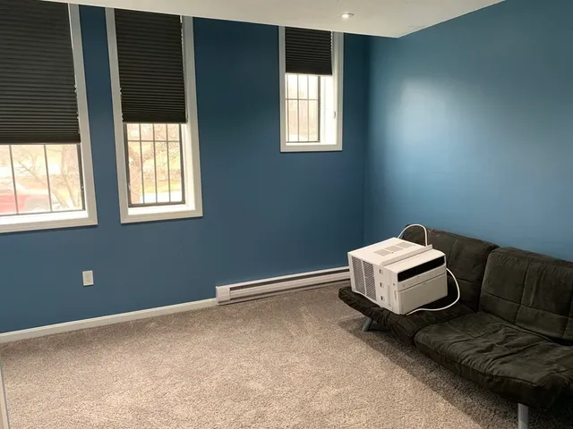 $1,950 | 1098 Stafford Street, Unit 3, Leicester, MA 01542