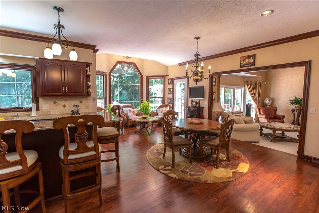 6515 Chagrin River Road Chagrin Falls, OH 44022 - Photo 5 of 28