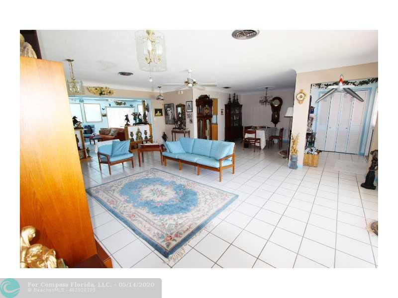 13 Little Harbor Way Deerfield Beach, FL 33441 - Photo 12 of 27 Exterior Front