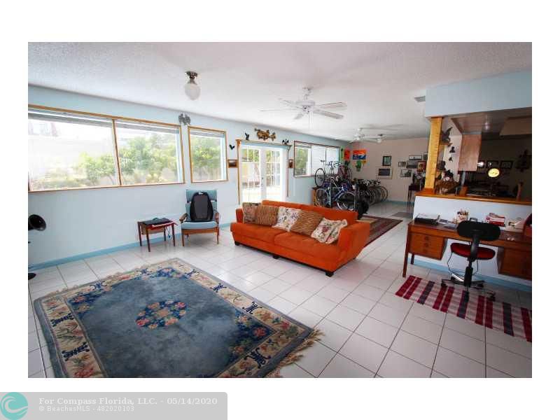 13 Little Harbor Way Deerfield Beach, FL 33441 - Photo 16 of 27 Exterior Front