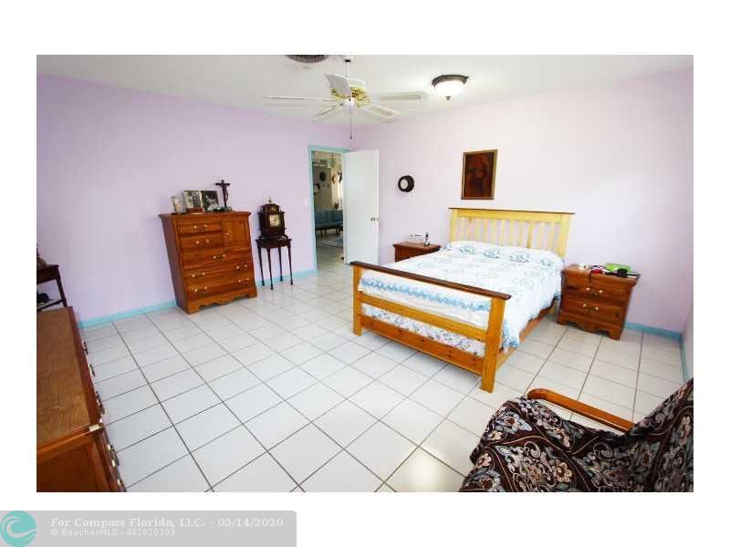 13 Little Harbor Way Deerfield Beach, FL 33441 - Photo 20 of 27 Exterior Front