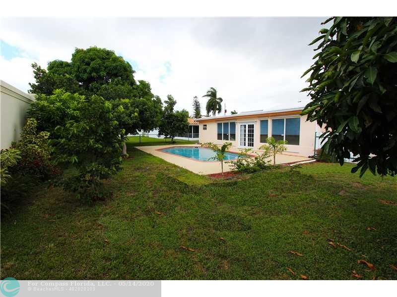 13 Little Harbor Way Deerfield Beach, FL 33441 - Photo 6 of 27 Exterior Front