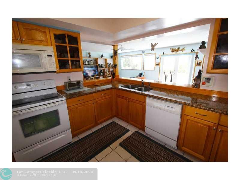 13 Little Harbor Way Deerfield Beach, FL 33441 - Photo 8 of 27 Exterior Front