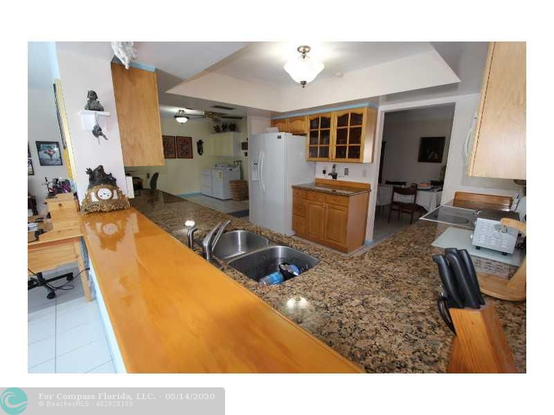 13 Little Harbor Way Deerfield Beach, FL 33441 - Photo 10 of 27 Exterior Front