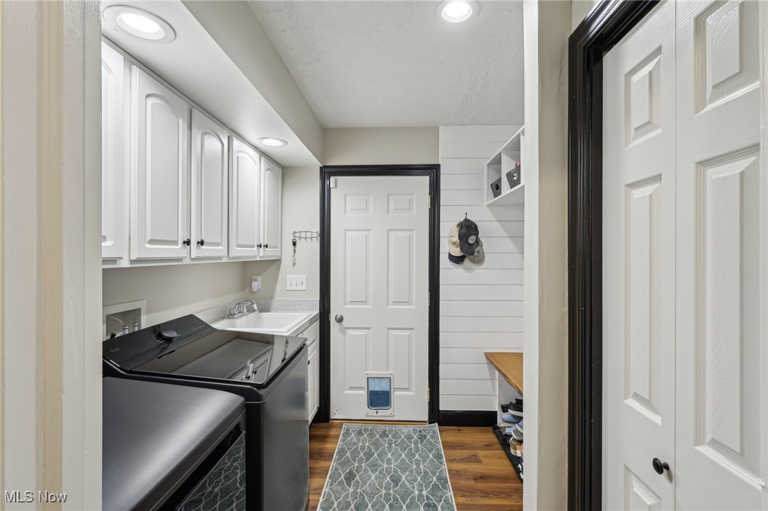 1881 Center Road Avon, OH 44011 - Photo 33 of 50 First floor laundry/mud room.