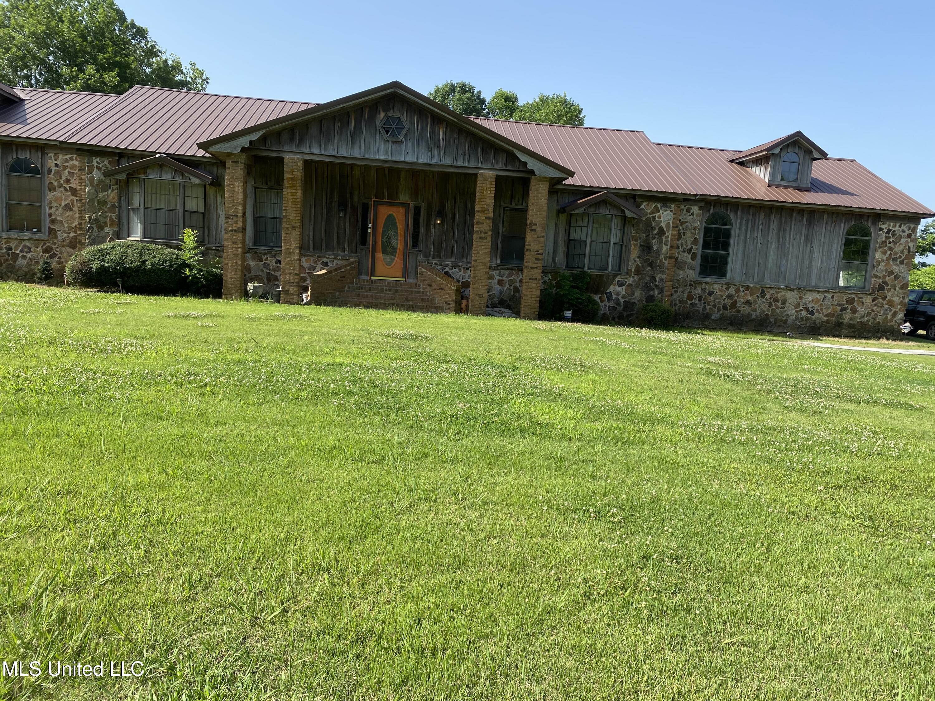 10920 North Bellview Rd Highway Clarksdale, MS 38614 - Photo 1 of 17 Front View