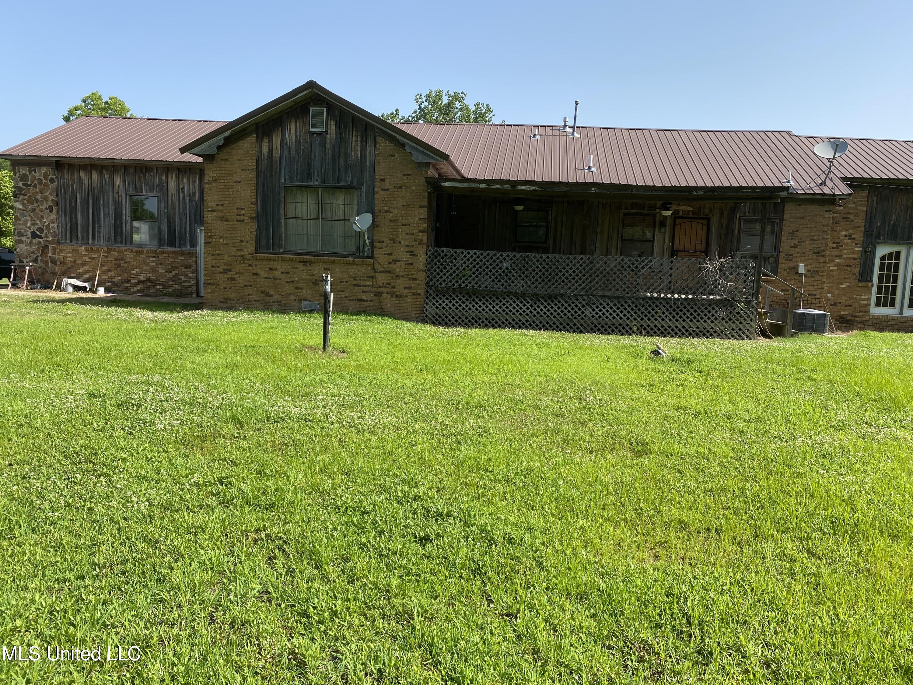 10920 North Bellview Rd Highway Clarksdale, MS 38614 - Photo 2 of 17 Back View