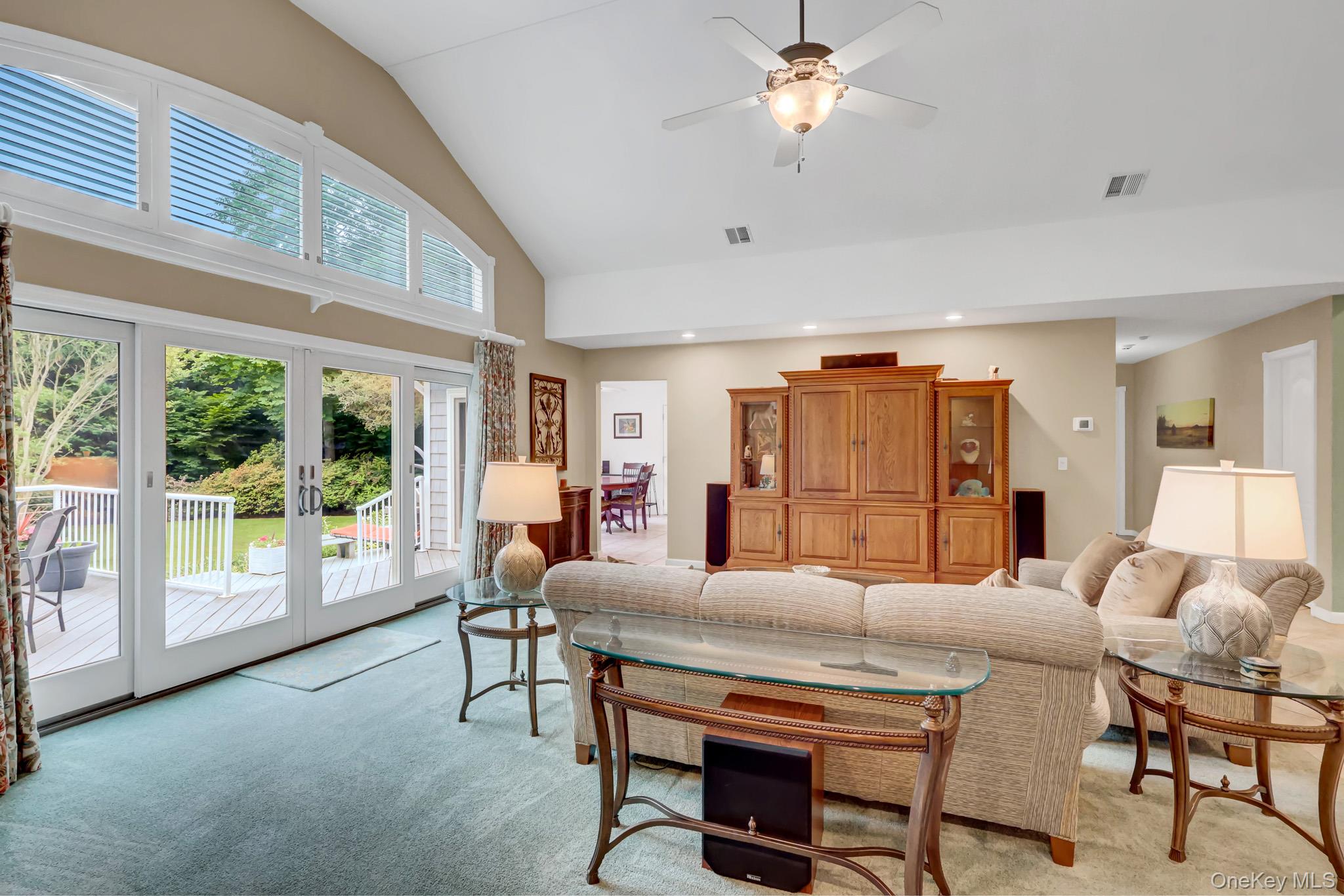 71 Dyke Road Setauket, NY 11733 - Photo 10 of 47