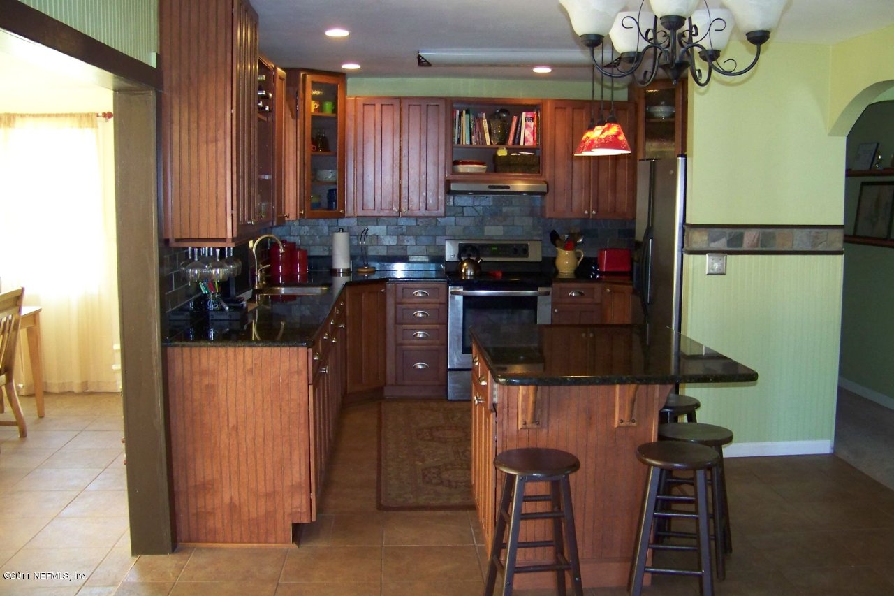846 Warner Road Green Cove Springs, FL 32043 - Photo 8 of 20 Kitchen 2