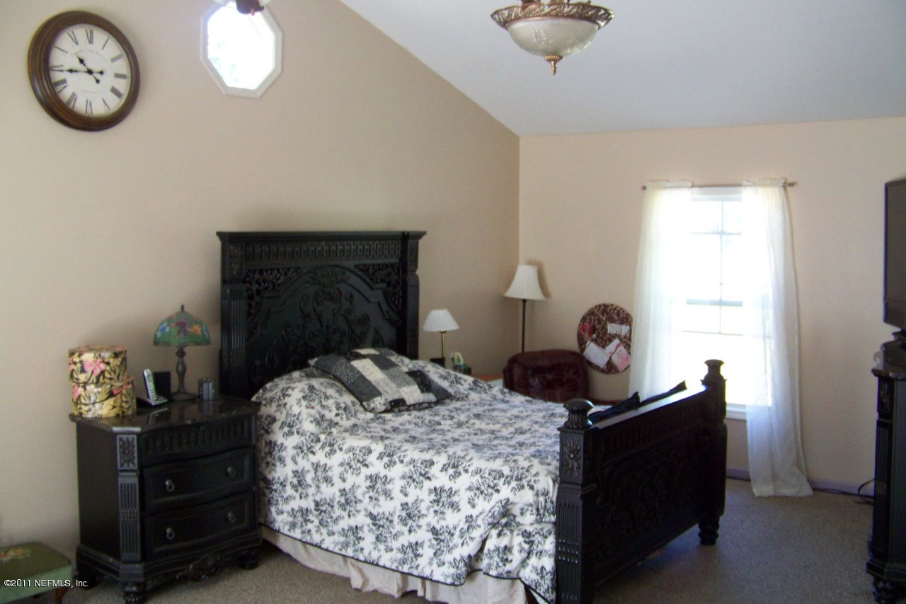 846 Warner Road Green Cove Springs, FL 32043 - Photo 9 of 20 Master Bedroom