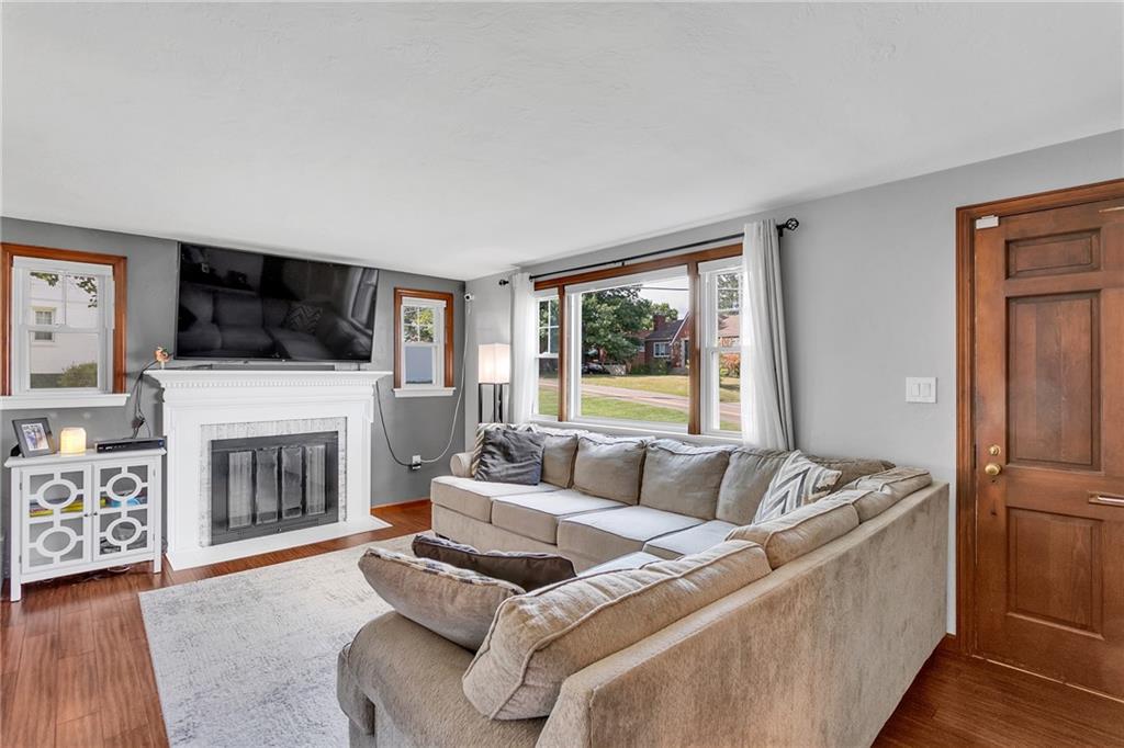 155 Gass Road Pittsburgh, PA 15229 - Photo 2 of 20 Gallery Image 2