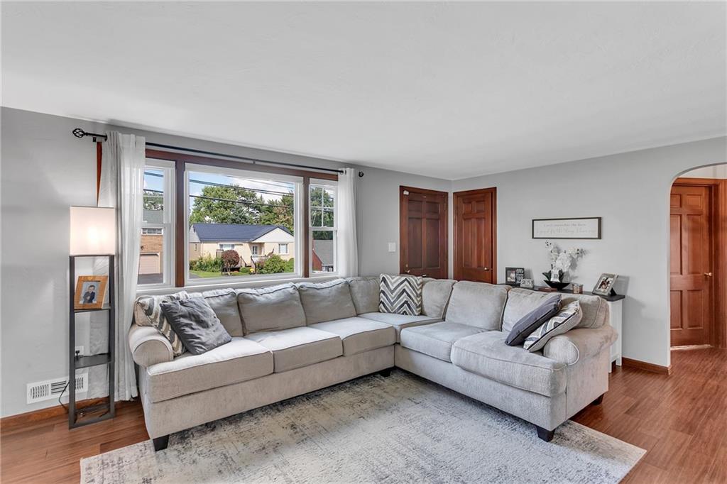 155 Gass Road Pittsburgh, PA 15229 - Photo 3 of 20 Gallery Image 3