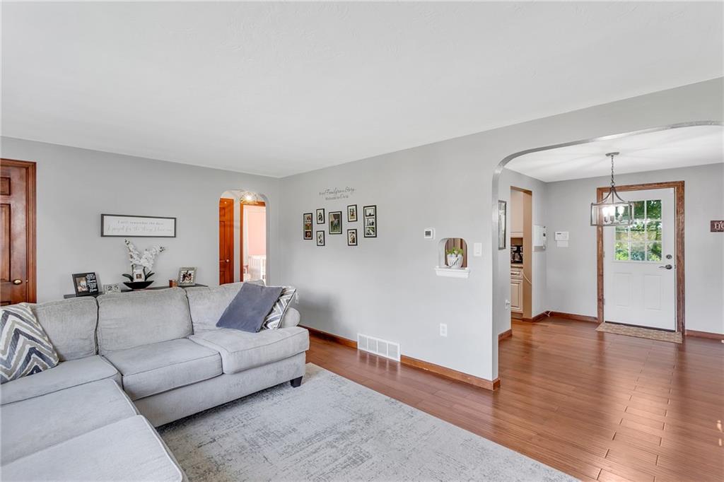 155 Gass Road Pittsburgh, PA 15229 - Photo 4 of 20 Gallery Image 4
