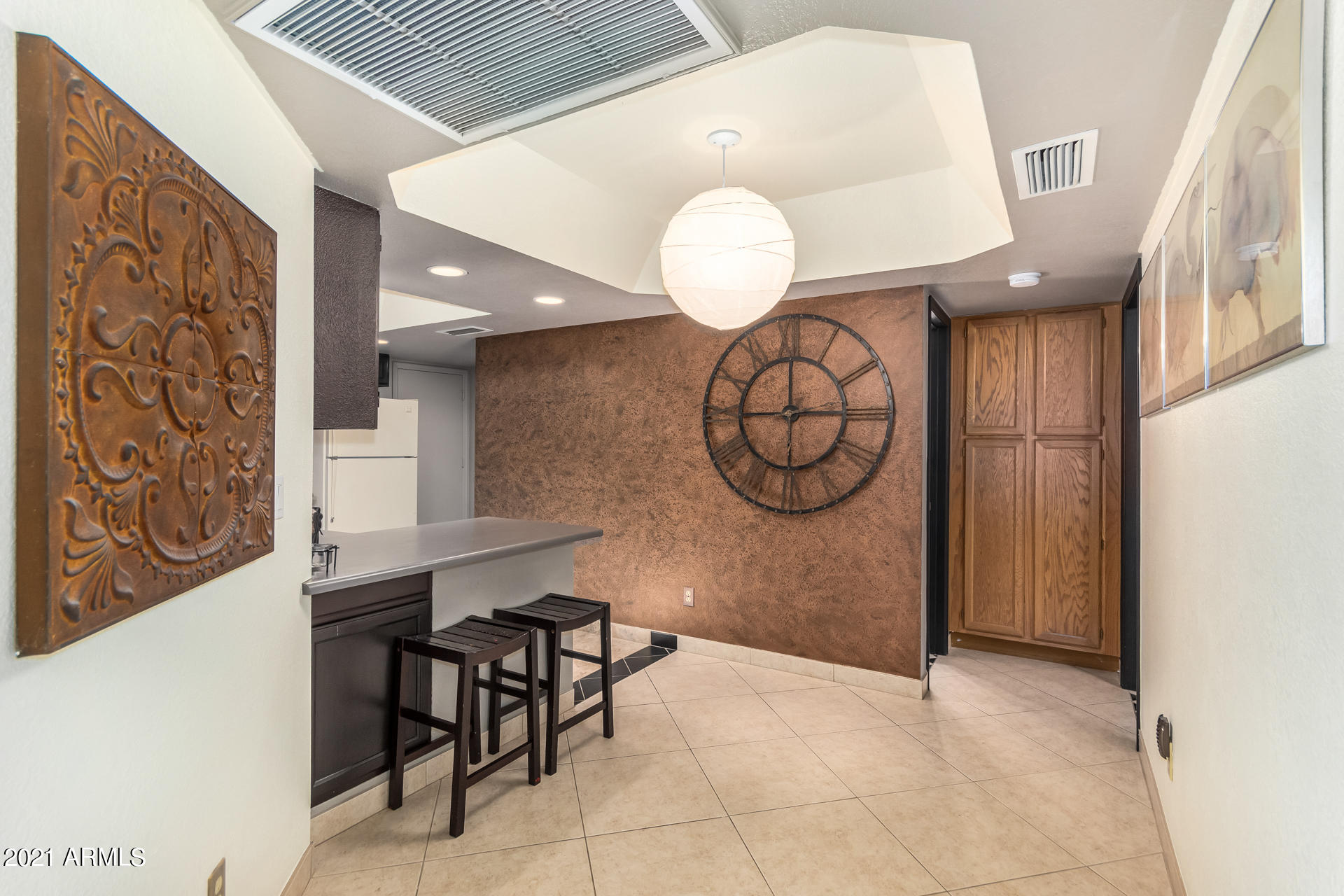 2848 East Brown Road, Unit 17 Mesa, AZ 85213 - Photo 14 of 36 17 - Brown Dining