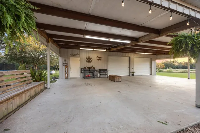 a view of parking area