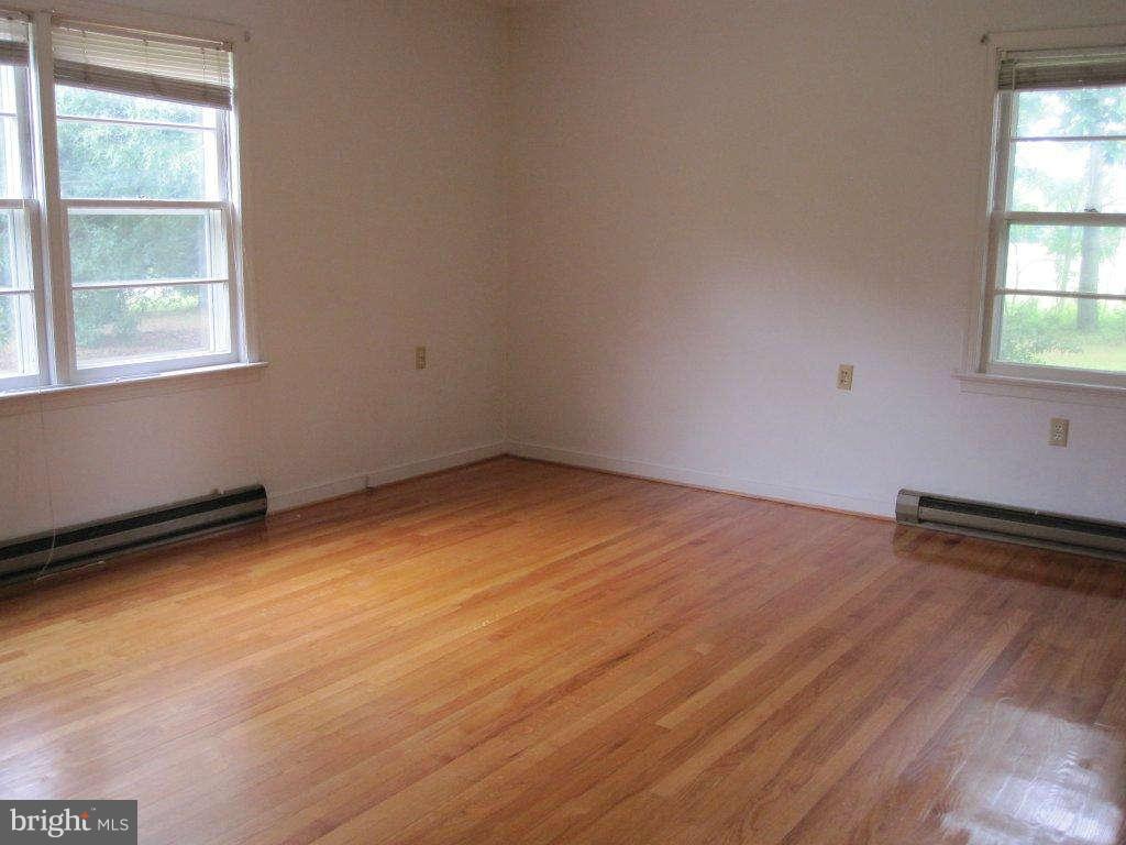 10325 Dahlgren Road King George, VA 22485 - Photo 8 of 14 Bedroom (Master)