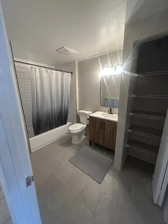 $4,300 | 84 Gainsborough Street, Unit 305W, Boston, MA 02115