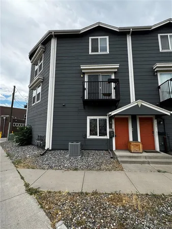 $2,690 | 750 32nd Street, Denver, CO 80205