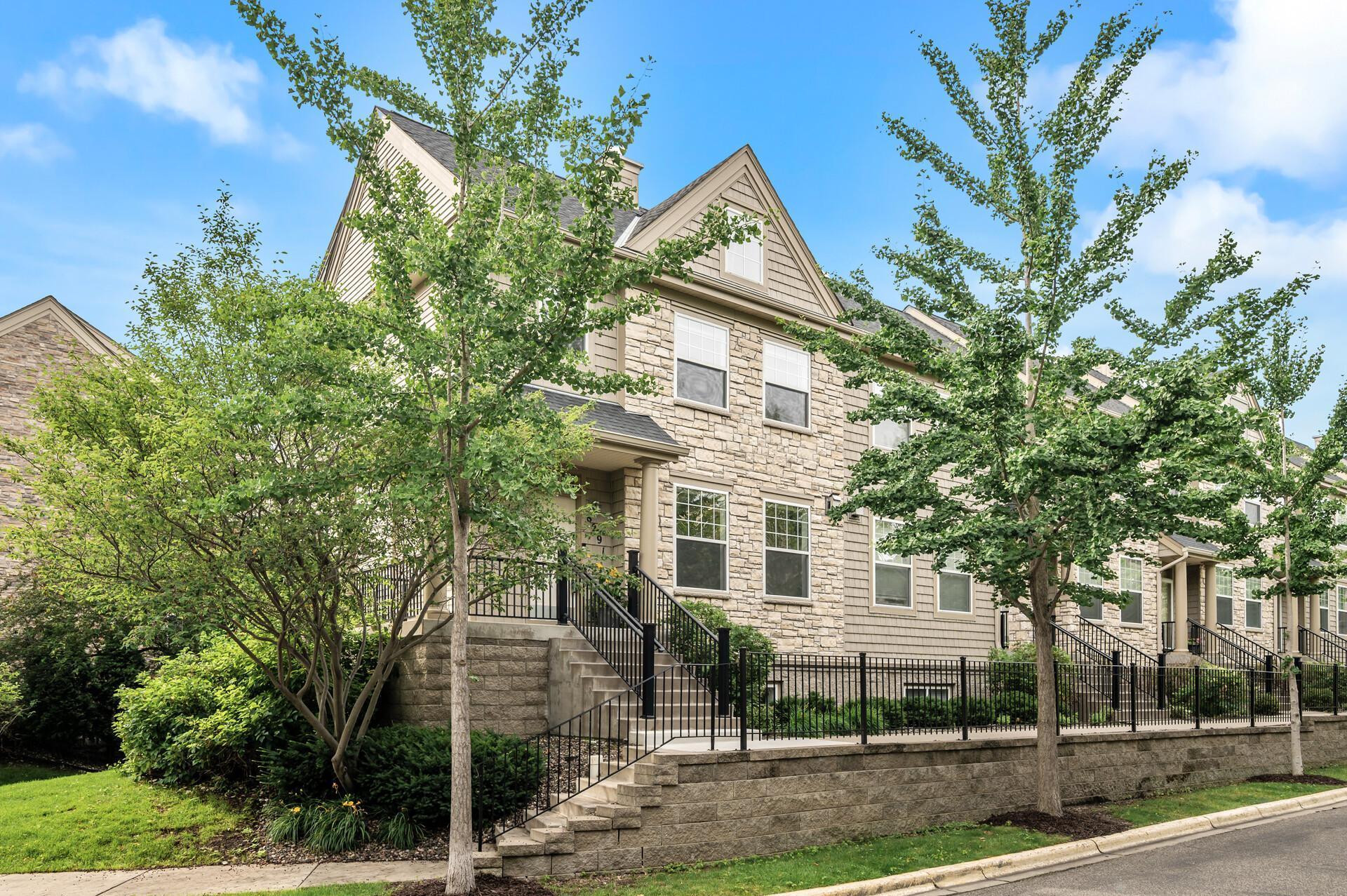 8291 Labont Way Eden Prairie, MN 55344 - Photo 1 of 1 Gallery Image 1