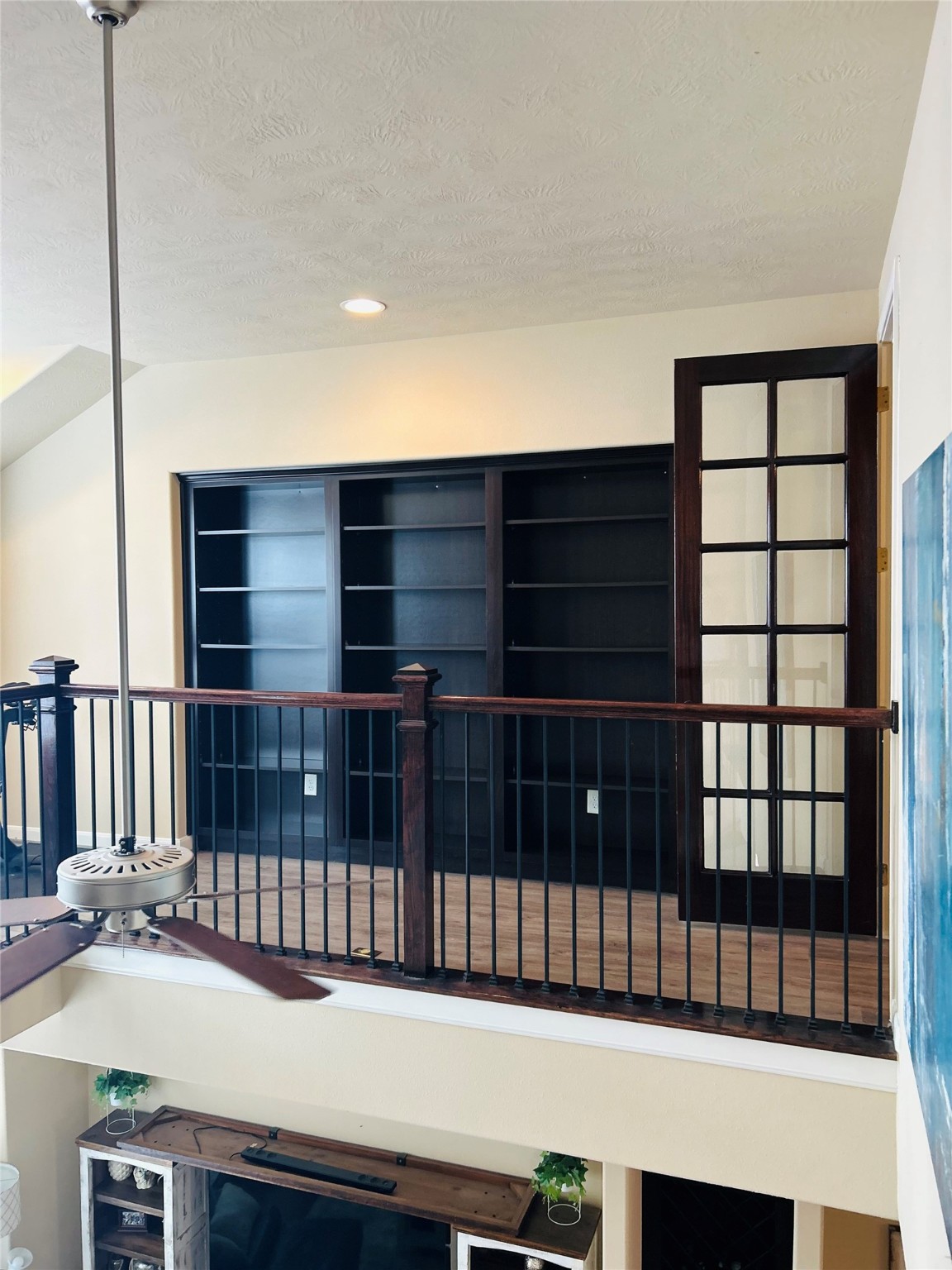 1049 West 22nd Street, Unit H Houston, TX 77008 - Photo 15 of 43 a view of a balcony