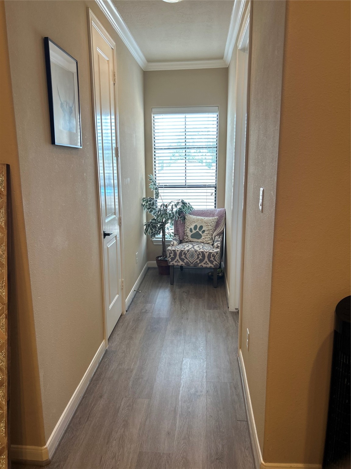 1049 West 22nd Street, Unit H Houston, TX 77008 - Photo 9 of 43 a view of a room with wooden floor and furniture