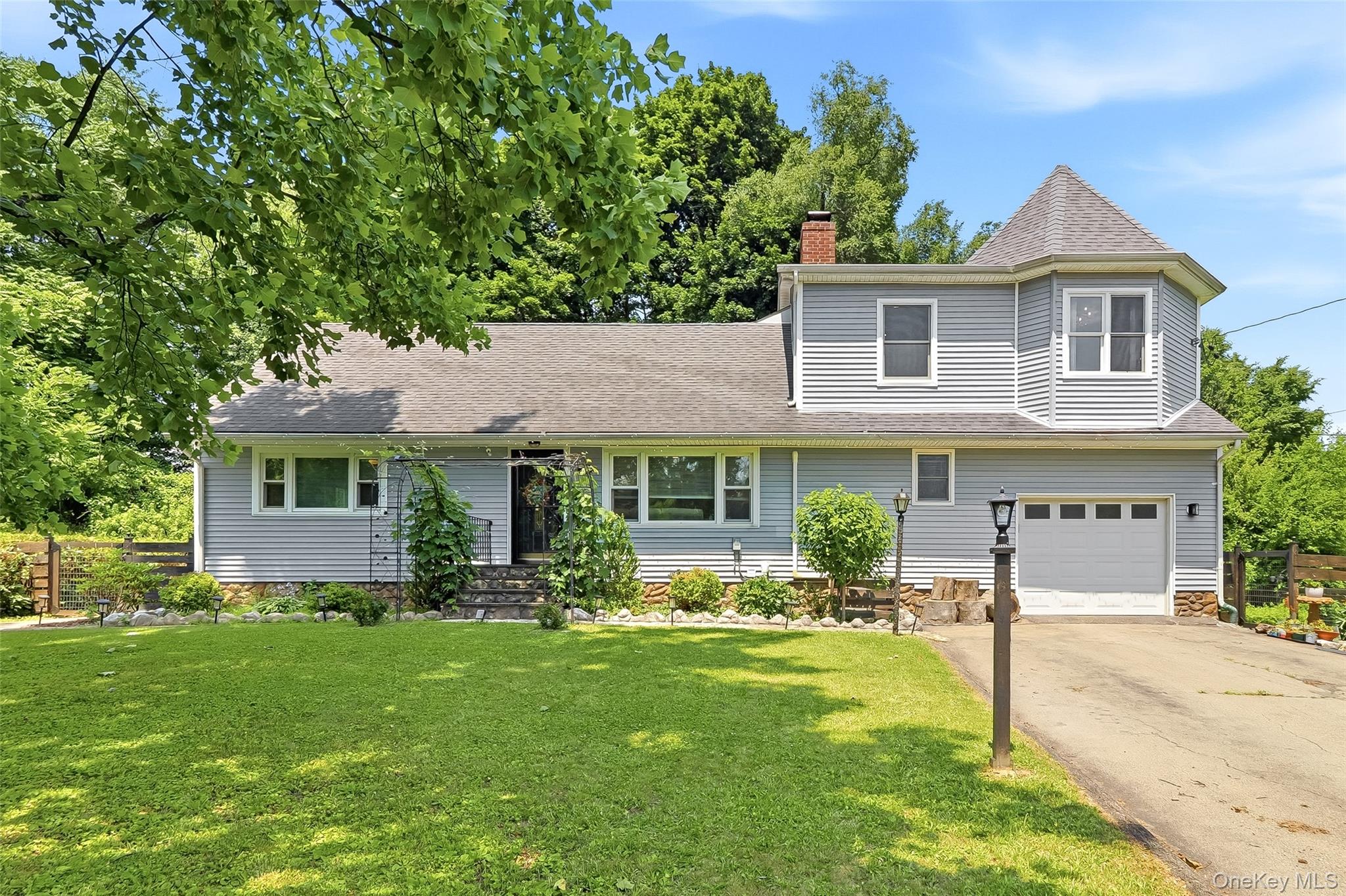 109 Chelsea Road Wappingers Falls, NY 12590 - Photo 1 of 36