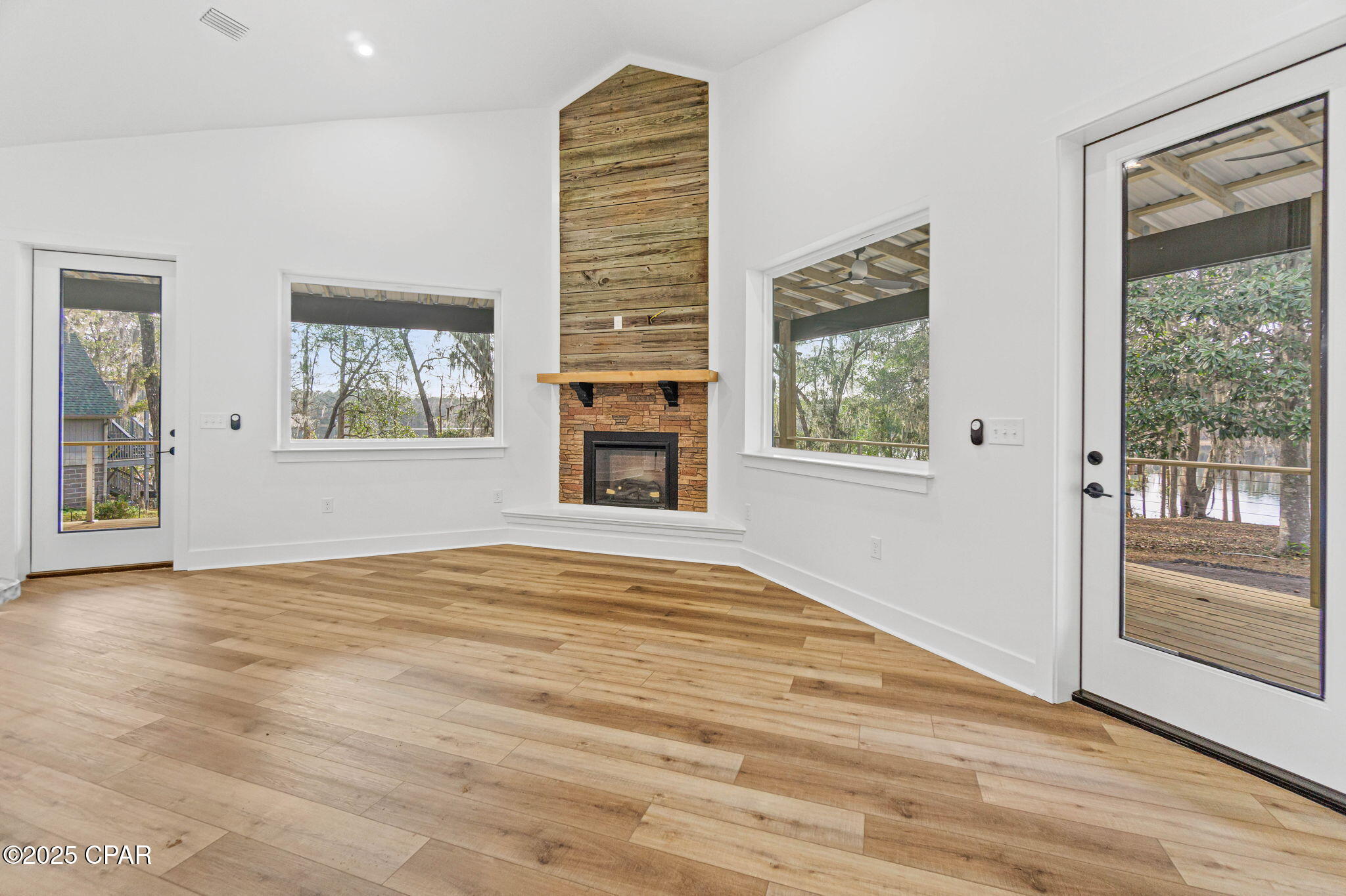 2840 Paradise Lakes Road Chipley, FL 32428 - Photo 9 of 43