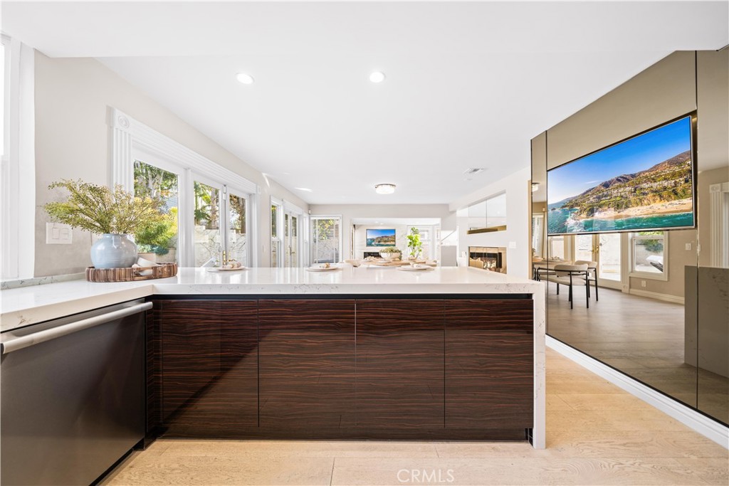 6 Ribera Irvine, CA 92620 - Photo 20 of 71 Gallery Image 20