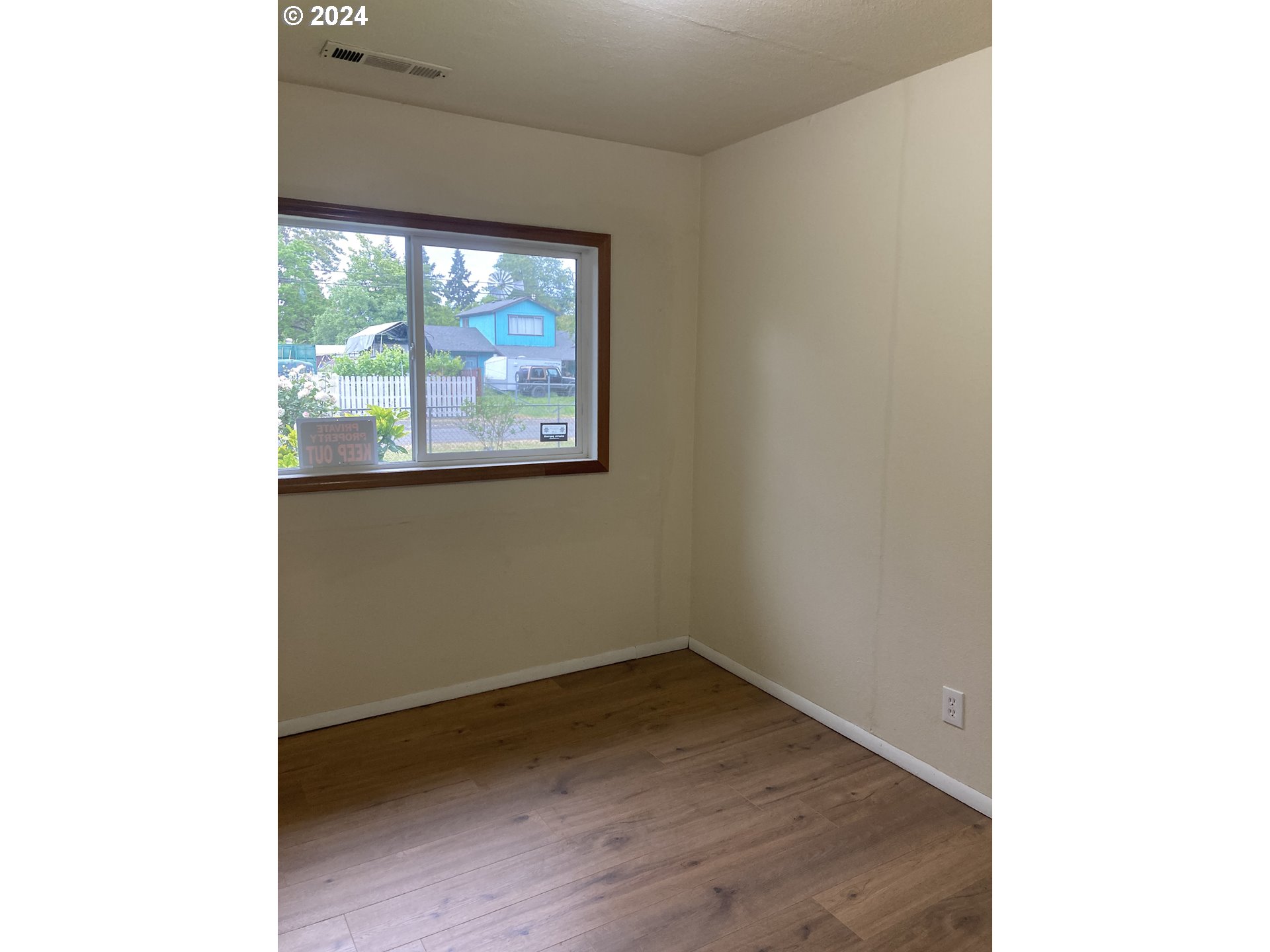 332 4th Street Dillard, OR 97432 - Photo 10 of 19 Gallery Image 10