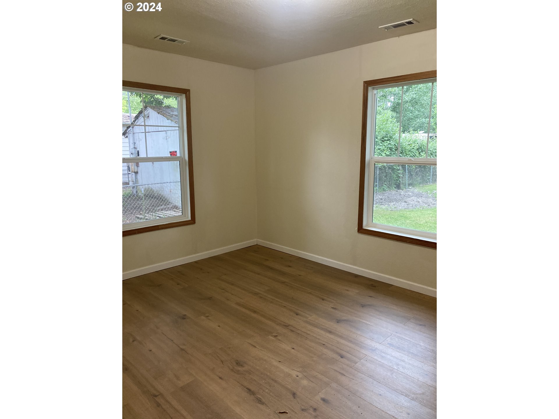 332 4th Street Dillard, OR 97432 - Photo 12 of 19 Gallery Image 12