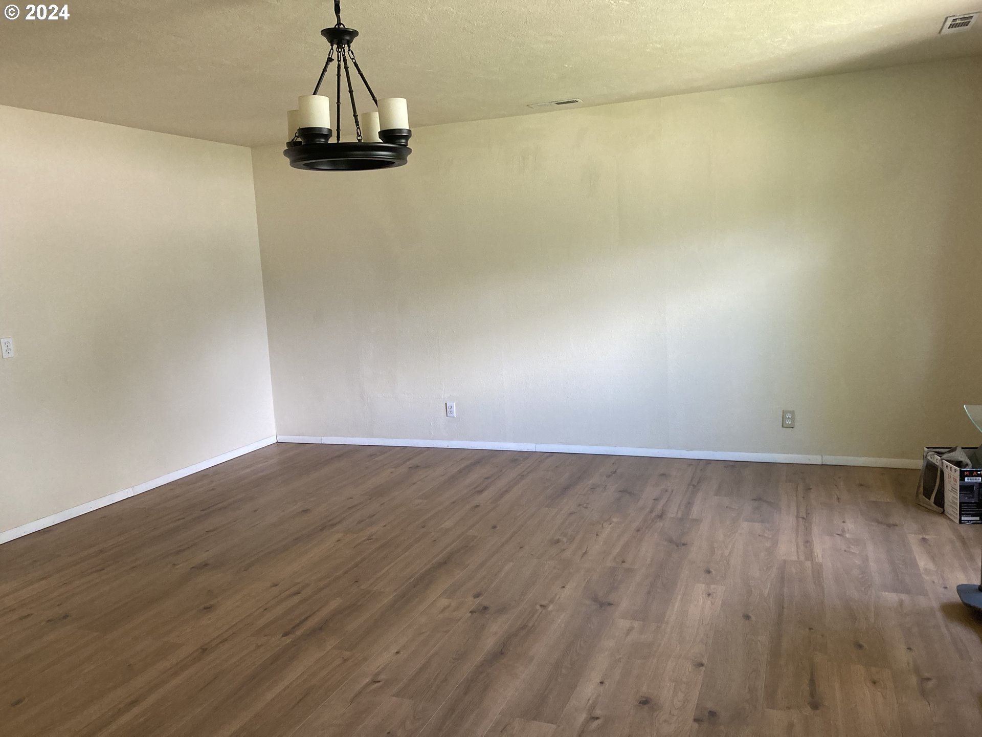 332 4th Street Dillard, OR 97432 - Photo 4 of 19 Gallery Image 4